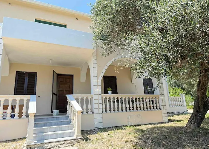 Natalia Vilă Agios Petros (Corfu)